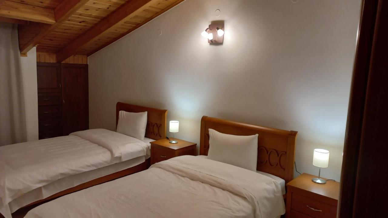 O Fotis Studios & Apartments Ioannina Eksteriør billede