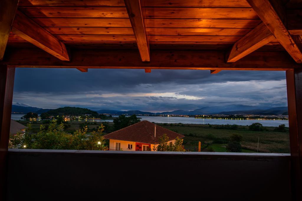 O Fotis Studios & Apartments Ioannina Eksteriør billede