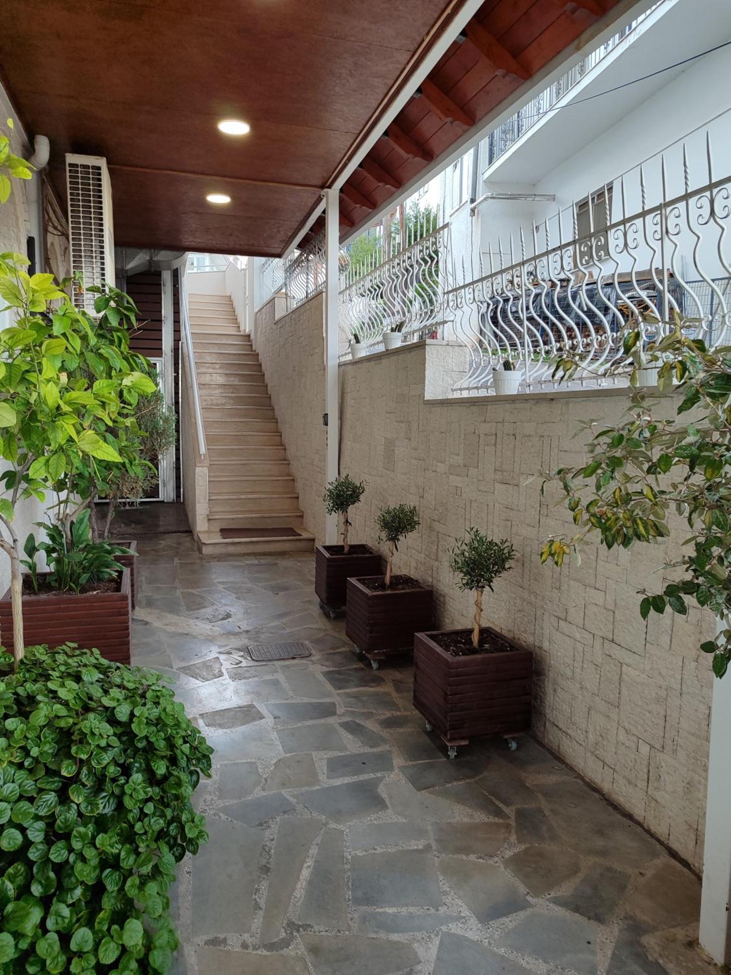 O Fotis Studios & Apartments Ioannina Eksteriør billede