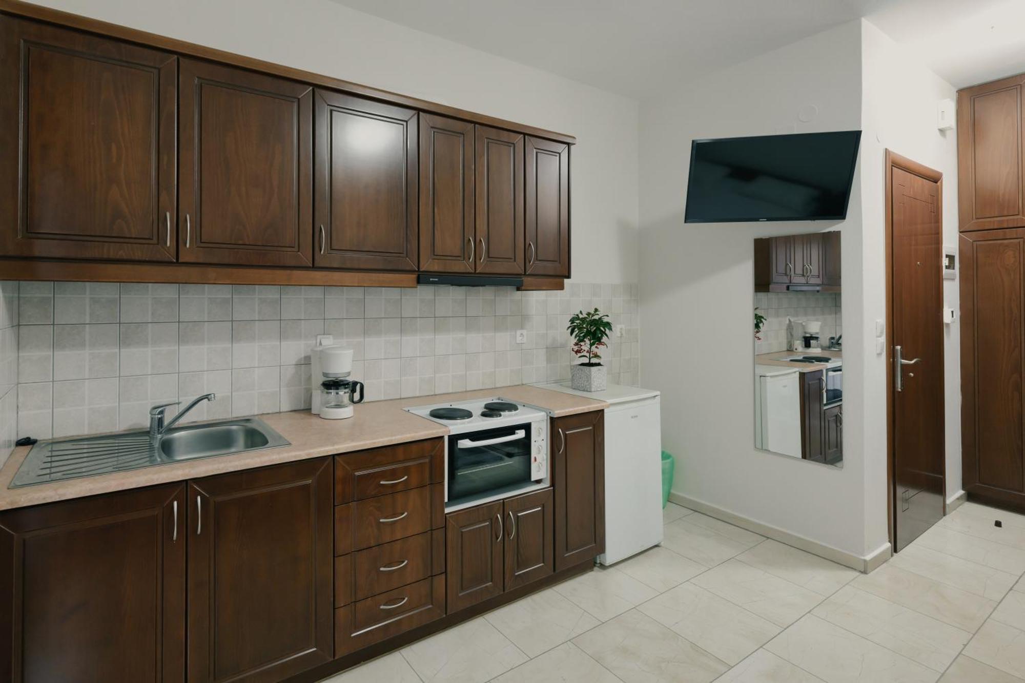 O Fotis Studios & Apartments Ioannina Eksteriør billede
