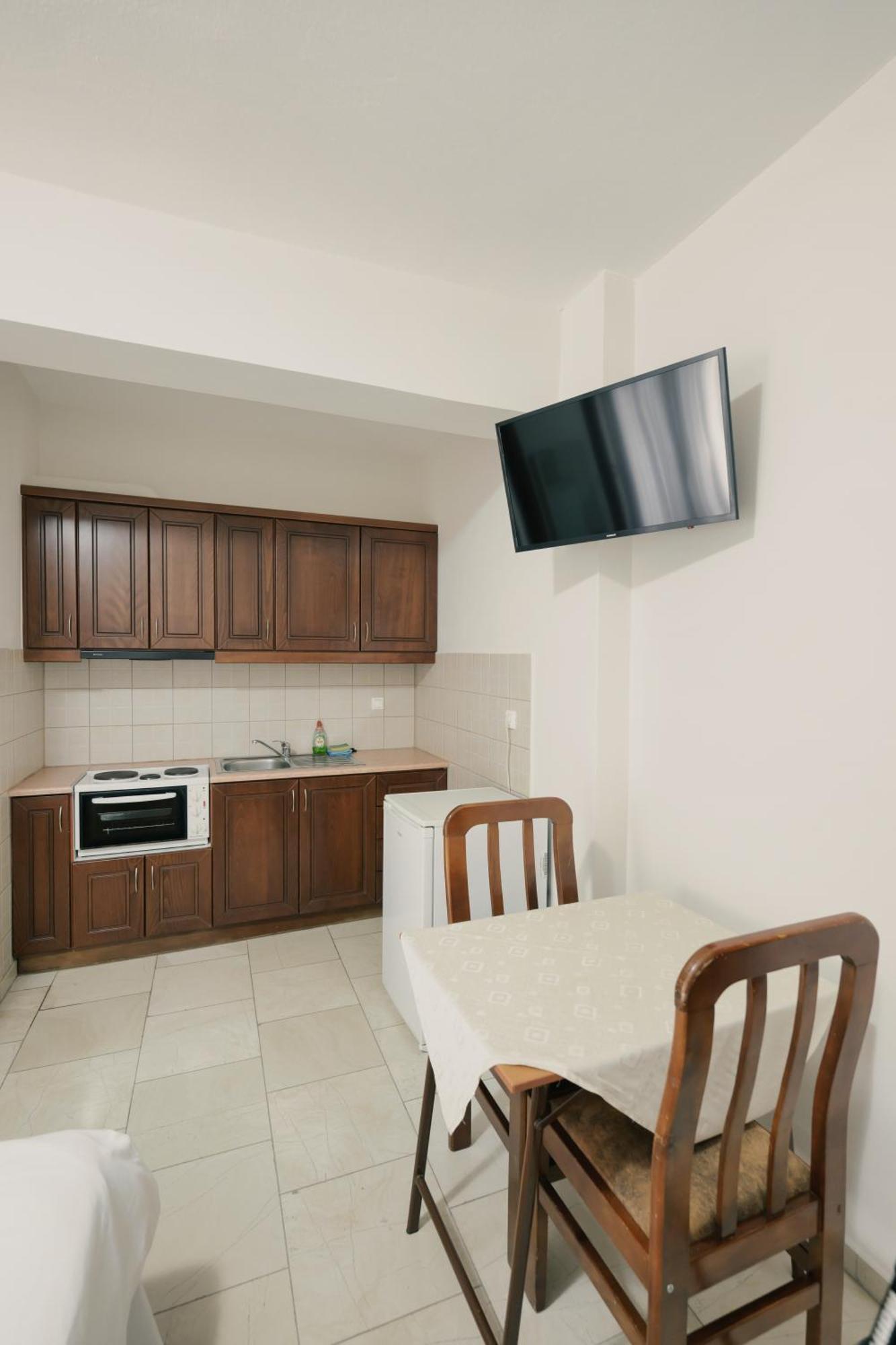 O Fotis Studios & Apartments Ioannina Eksteriør billede