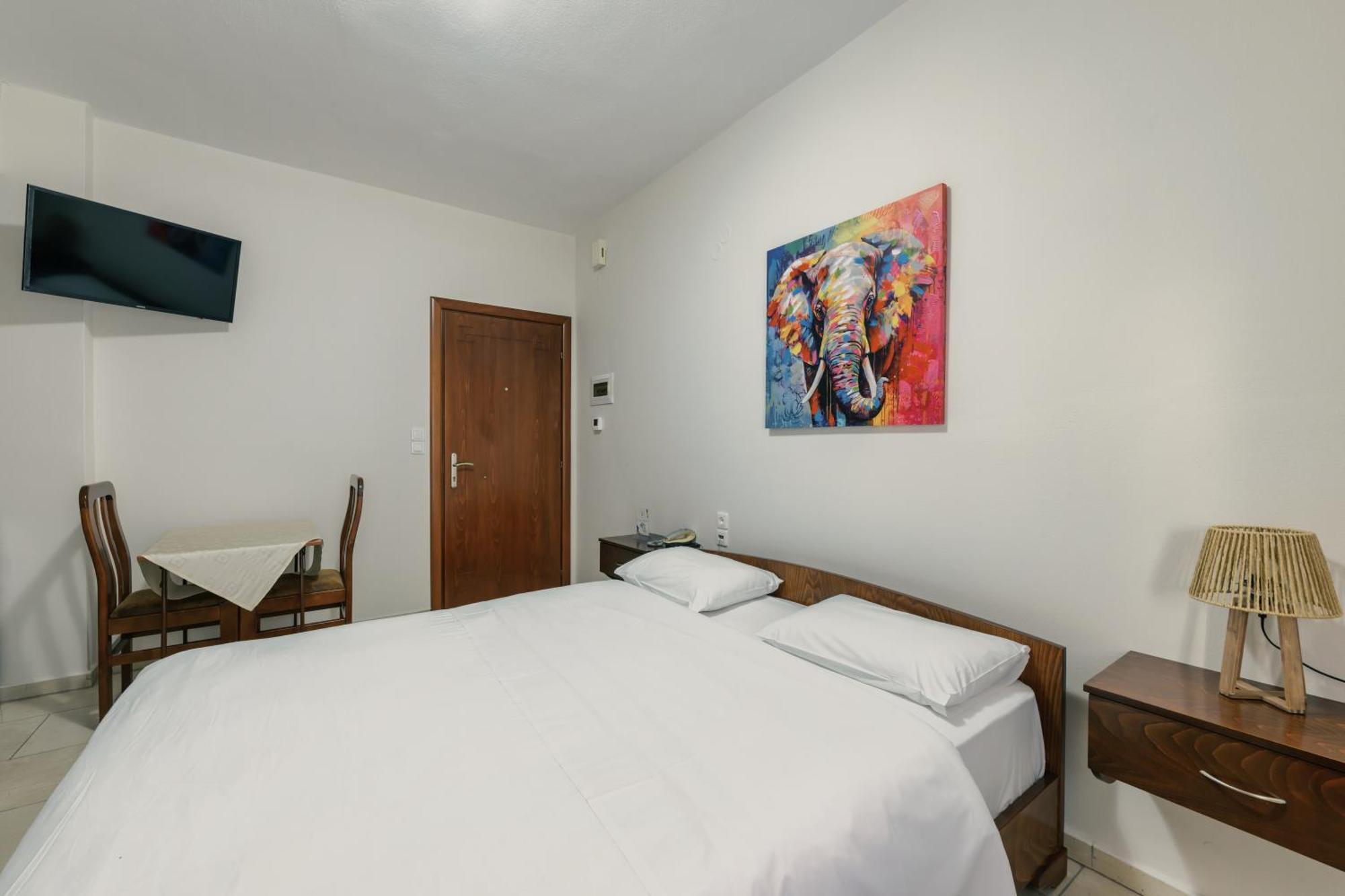 O Fotis Studios & Apartments Ioannina Eksteriør billede