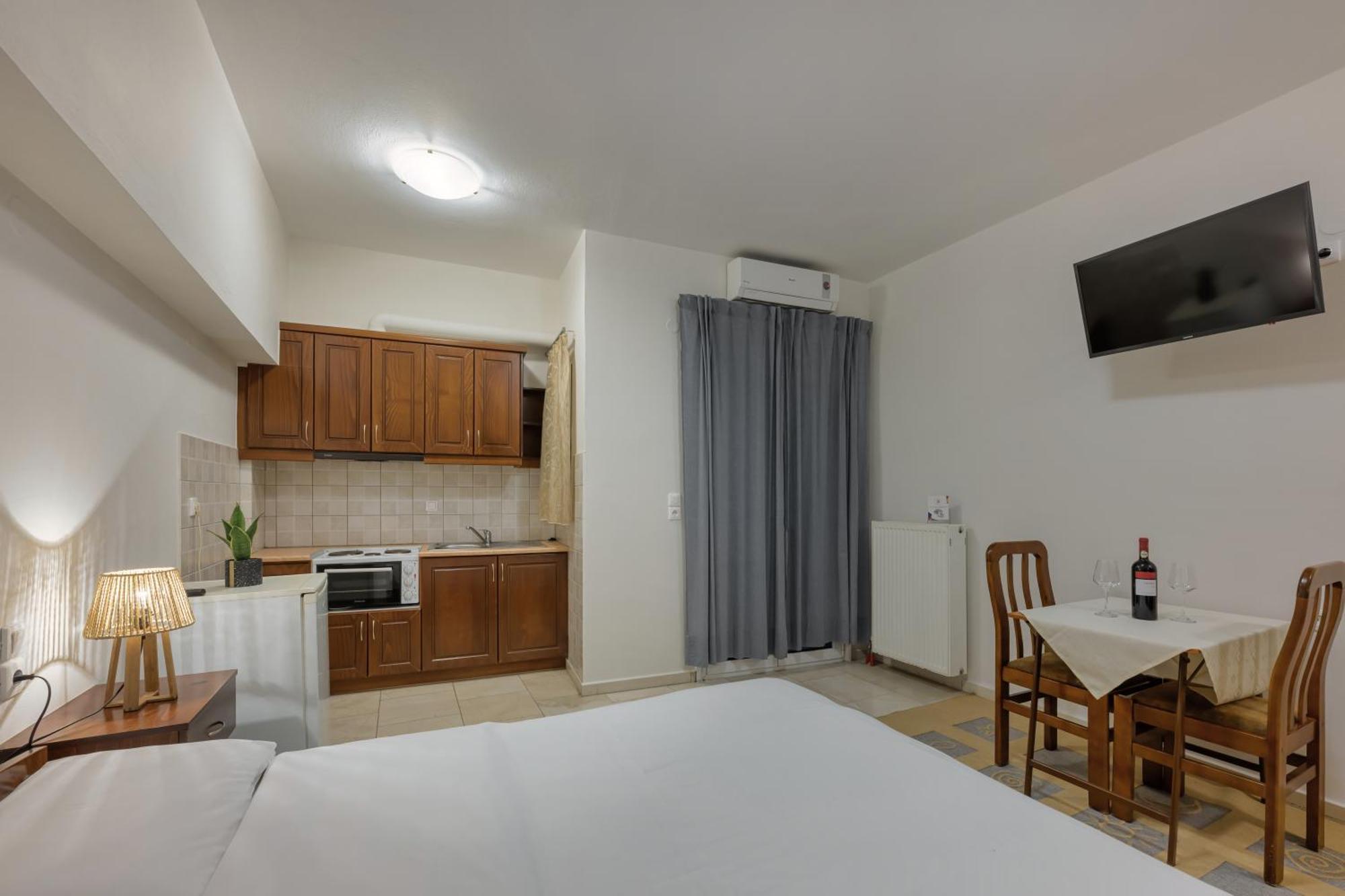 O Fotis Studios & Apartments Ioannina Eksteriør billede