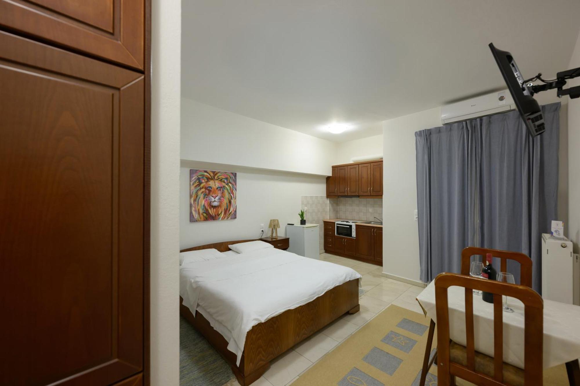 O Fotis Studios & Apartments Ioannina Eksteriør billede