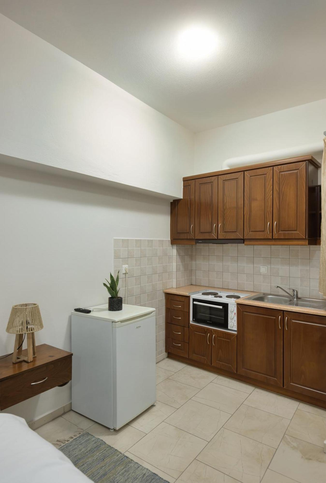 O Fotis Studios & Apartments Ioannina Eksteriør billede