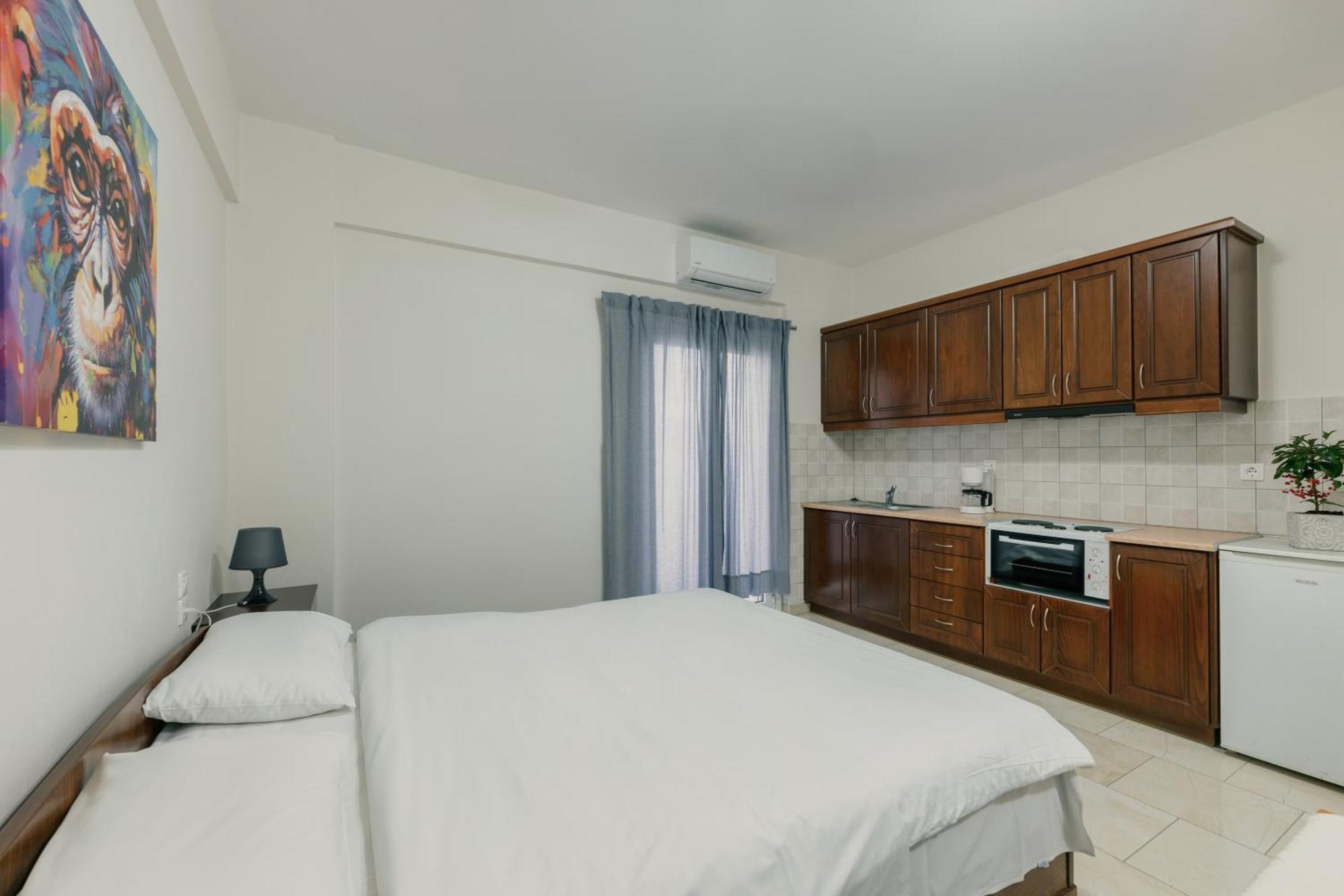 O Fotis Studios & Apartments Ioannina Eksteriør billede