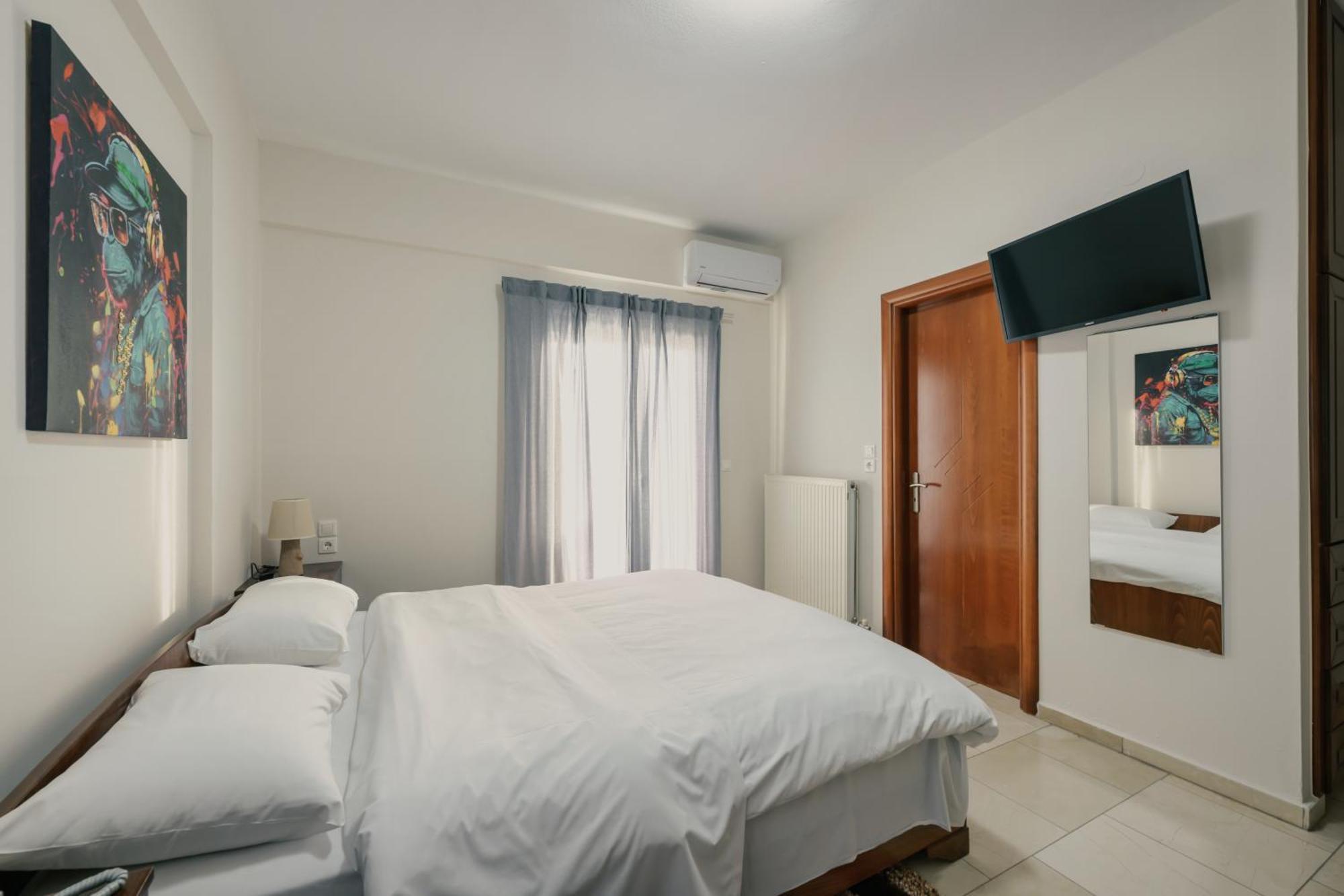 O Fotis Studios & Apartments Ioannina Eksteriør billede